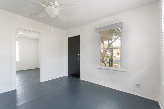 57 Chalmers Ave, Austin, TX 78702