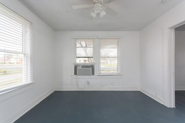 57 Chalmers Ave, Austin, TX 78702