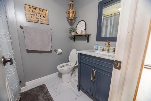 1424 Hickory WAY, Racine, WI 53405