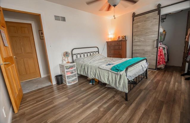 1424 Hickory WAY, Racine, WI 53405