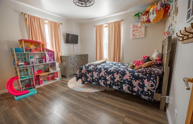 1424 Hickory WAY, Racine, WI 53405