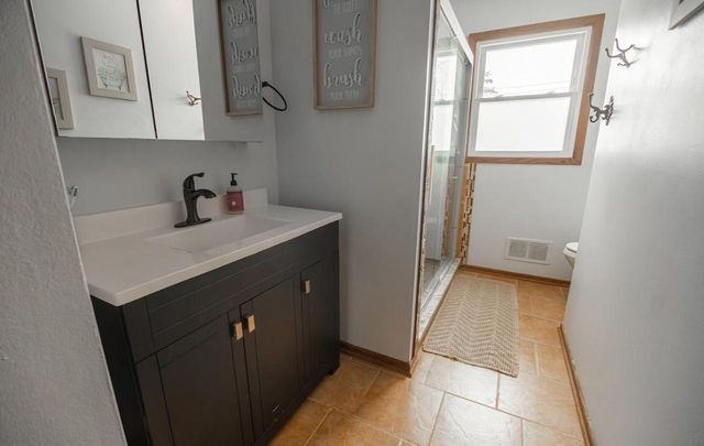 1424 Hickory WAY, Racine, WI 53405