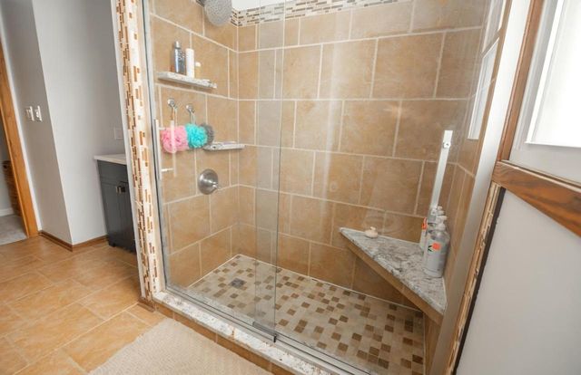 1424 Hickory WAY, Racine, WI 53405