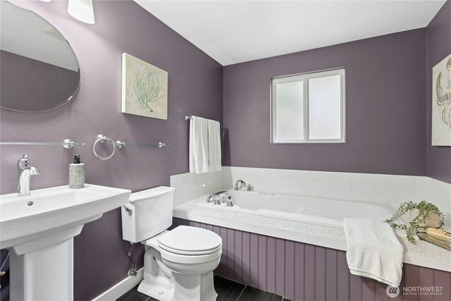 762 Sunrise Place SW, Issaquah, WA 98027