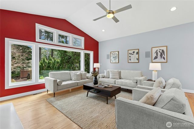 762 Sunrise Place SW, Issaquah, WA 98027