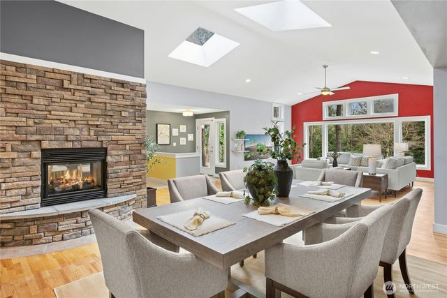 762 Sunrise Place SW, Issaquah, WA 98027