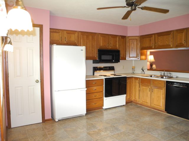 4643 Weston Avenue, Kalamazoo Twp, MI 49006