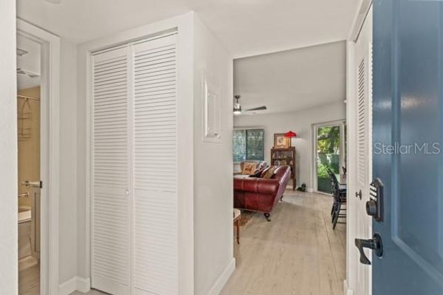 476 SANTA CRUZ PLACE NE C, St Petersburg, FL 33703