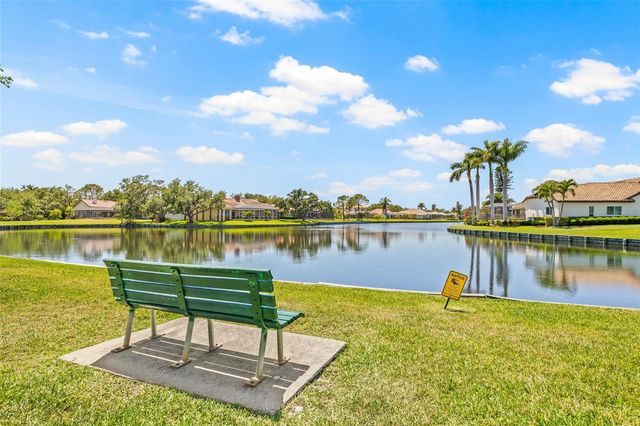 476 SANTA CRUZ PLACE NE C, St Petersburg, FL 33703