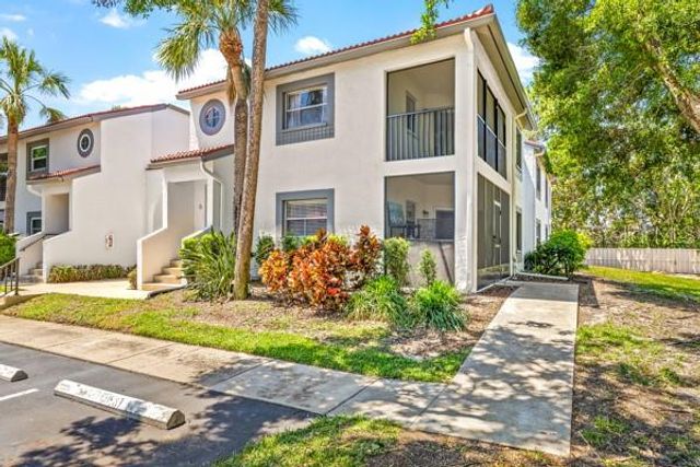 476 SANTA CRUZ PLACE NE C, St Petersburg, FL 33703