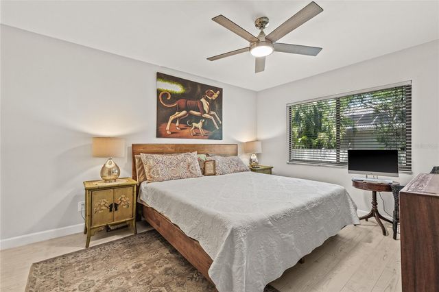 476 SANTA CRUZ PLACE NE C, St Petersburg, FL 33703