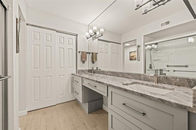 476 SANTA CRUZ PLACE NE C, St Petersburg, FL 33703