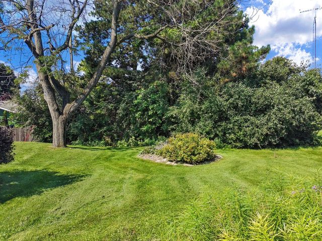 N1549 Bluebird DRIVE, Lake Geneva, WI 53147
