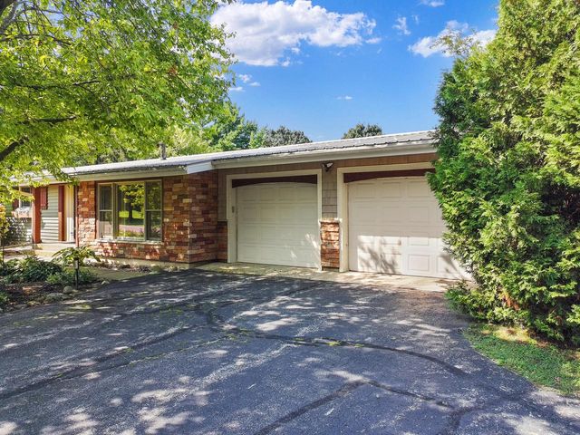 N1549 Bluebird DRIVE, Lake Geneva, WI 53147