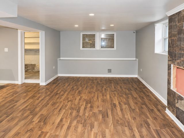 1110 N 16th Avenue, Melrose Park, IL 60160