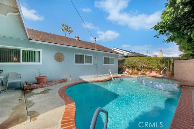 19922 Gloucester, Huntington Beach, CA 92646
