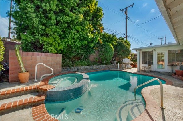 19922 Gloucester, Huntington Beach, CA 92646