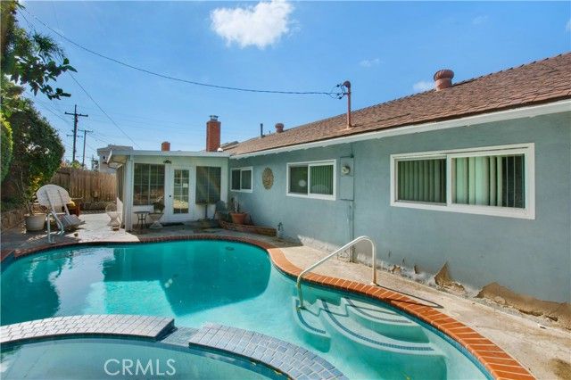 19922 Gloucester, Huntington Beach, CA 92646