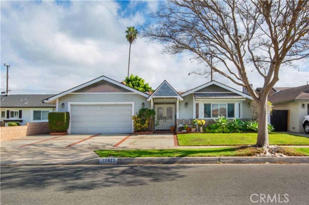 19922 Gloucester, Huntington Beach, CA 92646