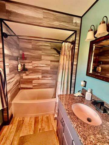 742 E Van Buren Road, Alma, MI 48801