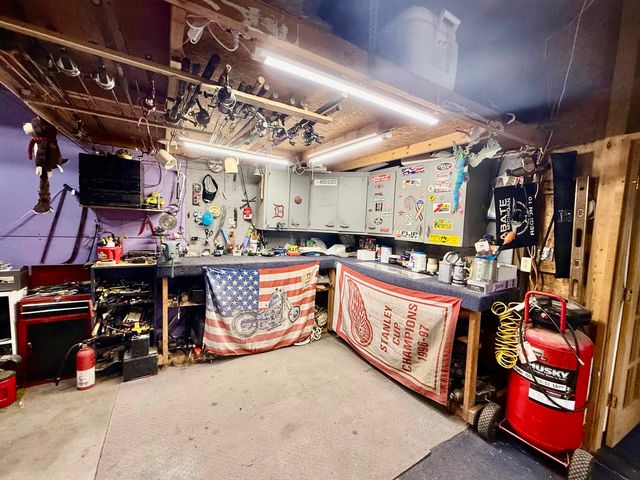 742 E Van Buren Road, Alma, MI 48801