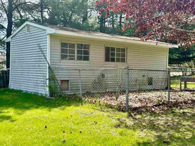742 E Van Buren Road, Alma, MI 48801