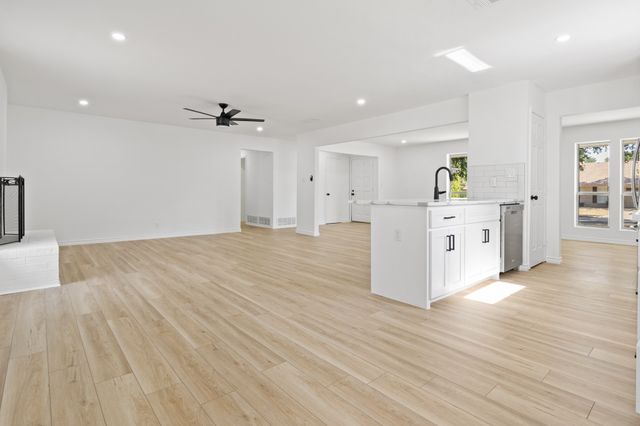 3620 Wayland Drive, Fort Worth, TX 76133