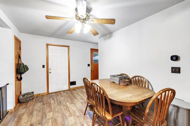 909 LAWTON TERRACE, Manitowoc, WI 54220