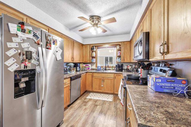 909 LAWTON TERRACE, Manitowoc, WI 54220