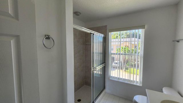 271 Live Oak Lane, Jupiter, FL 33458