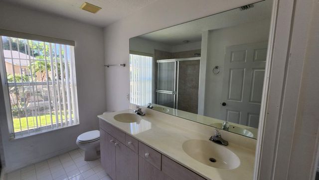 271 Live Oak Lane, Jupiter, FL 33458