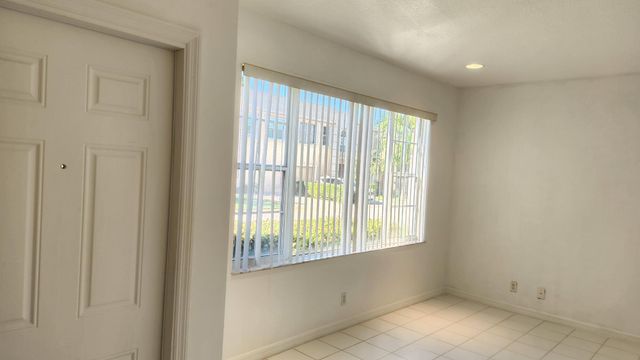 271 Live Oak Lane, Jupiter, FL 33458