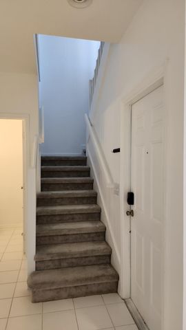271 Live Oak Lane, Jupiter, FL 33458