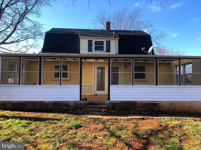 114 S CHARLES, Front Royal, VA 22630