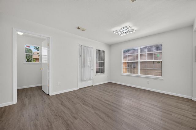 13314 Sanderford Ln, Houston, TX 77083