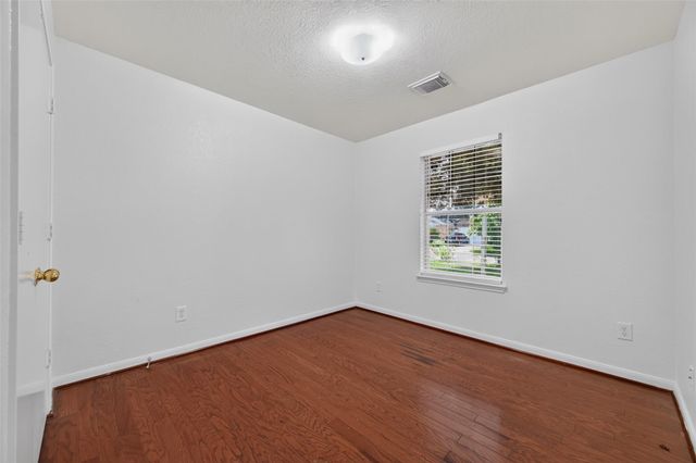 13314 Sanderford Ln, Houston, TX 77083