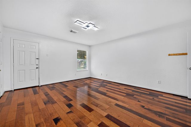 13314 Sanderford Ln, Houston, TX 77083
