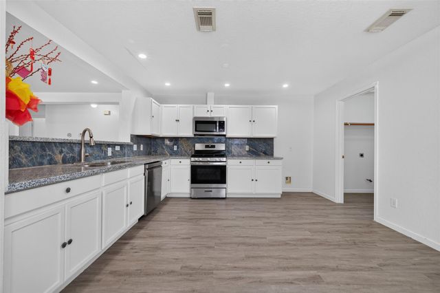 13314 Sanderford Ln, Houston, TX 77083