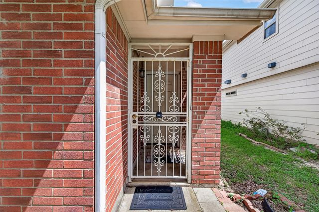 13314 Sanderford Ln, Houston, TX 77083