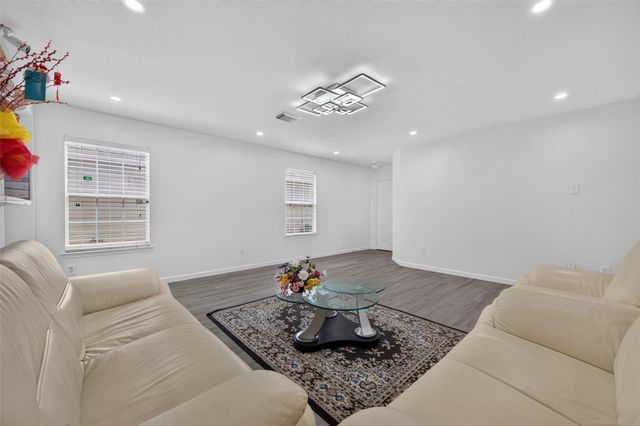 13314 Sanderford Ln, Houston, TX 77083