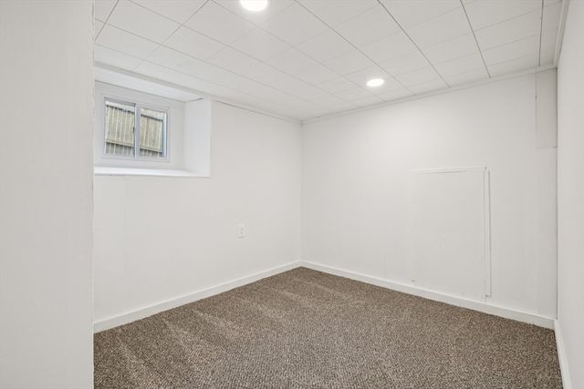 14 Ruthven St, Quincy, MA 02171