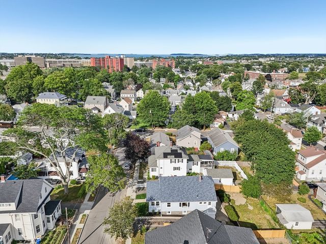 14 Ruthven St, Quincy, MA 02171