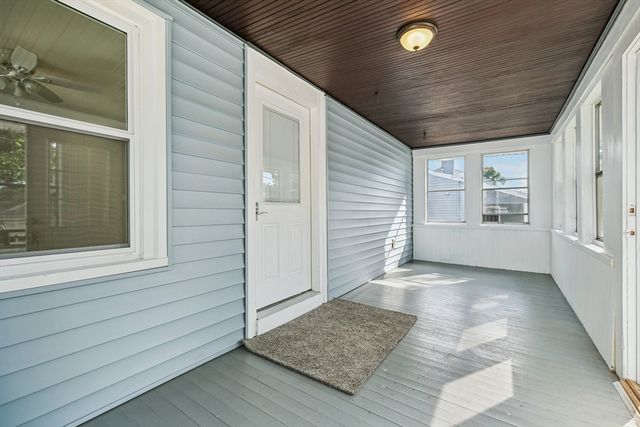 14 Ruthven St, Quincy, MA 02171