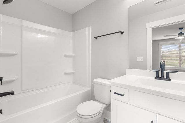 504 Jonathan Wade Circle, Clarksville, TN 37043