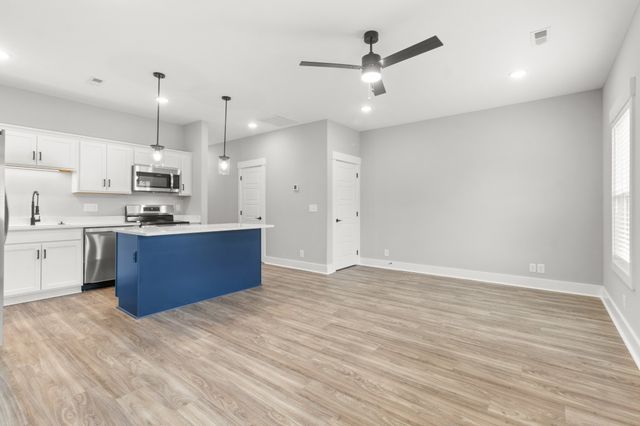 504 Jonathan Wade Circle, Clarksville, TN 37043