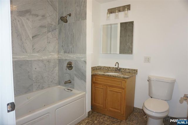 315 7th Street 504, Union City, NJ 07087