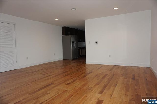 315 7th Street 504, Union City, NJ 07087