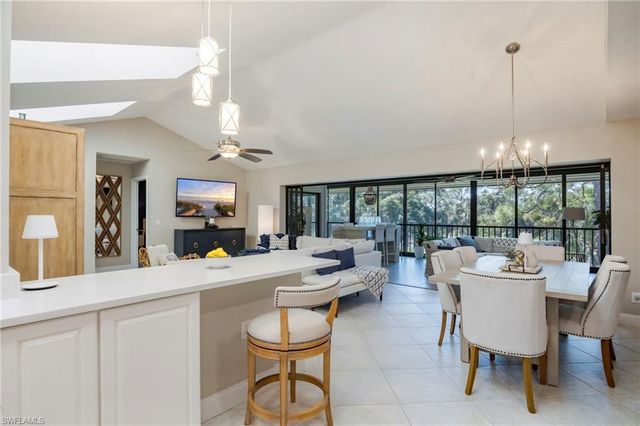 752 Eagle Creek DR 302, Naples, FL 34113