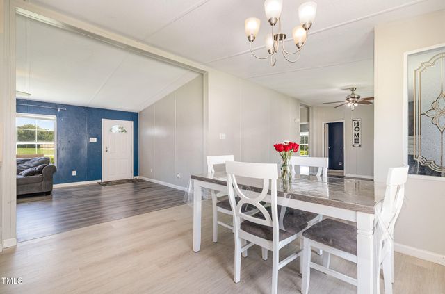 25 Duke Lane, Newton Grove, NC 28366