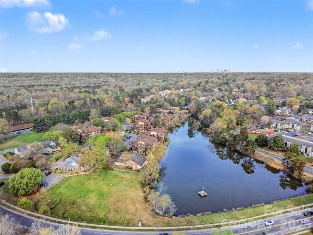 1725 Village Lake Drive, Charlotte, NC 28212